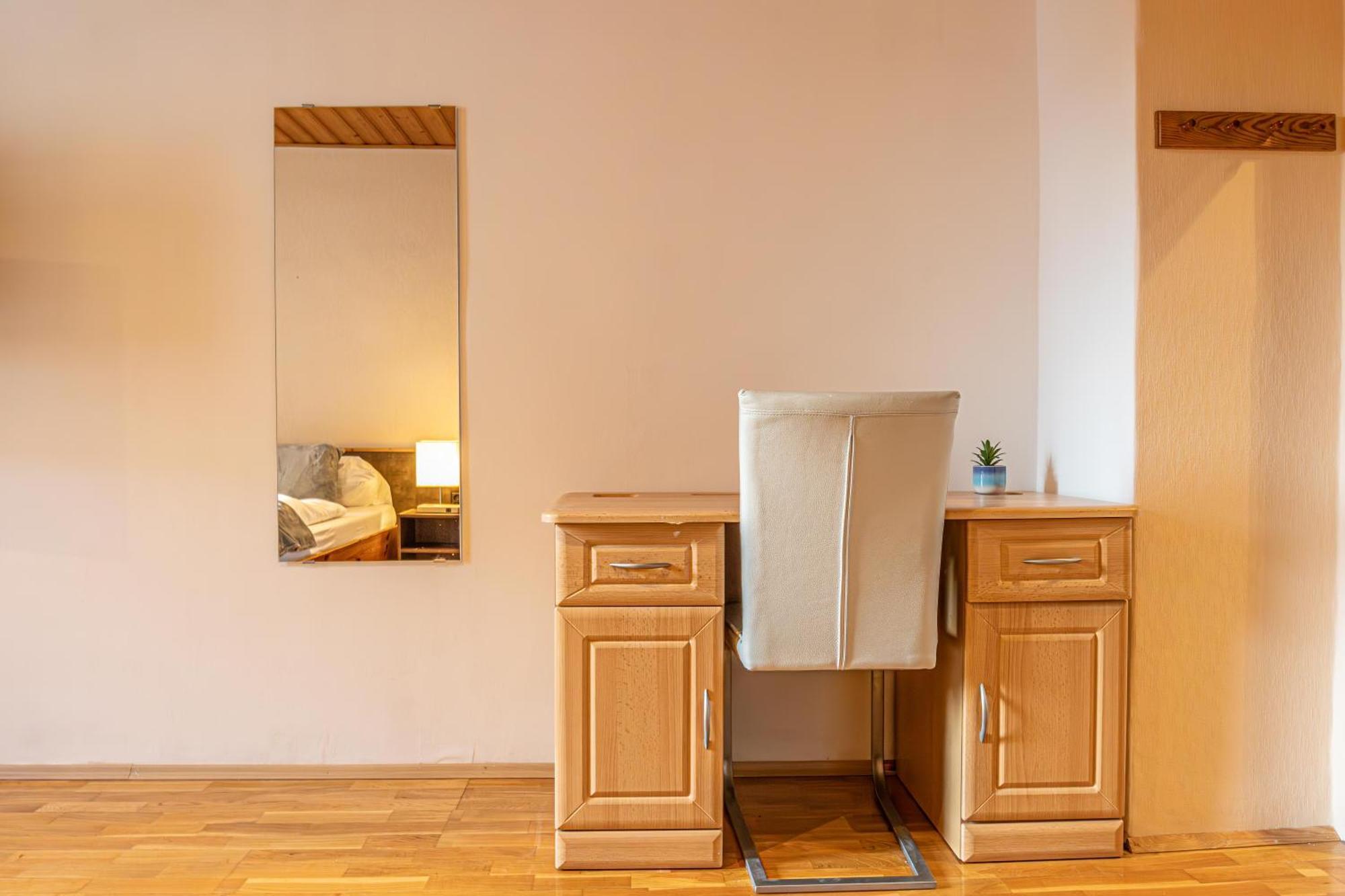 Vienna's Finest Spacious 2br & 1lr Apartament Viena